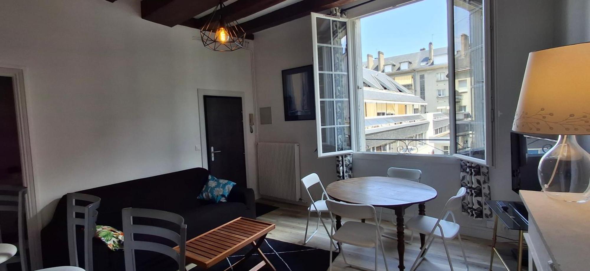 Apartment Trois Pieces De Charme Hyper Centre Tours
